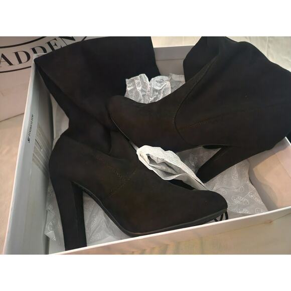 Excellent STEVE MADDEN Gorgeous Black Women’s Knee High Suede Boots Size 6.5 - Picture 1 of 5